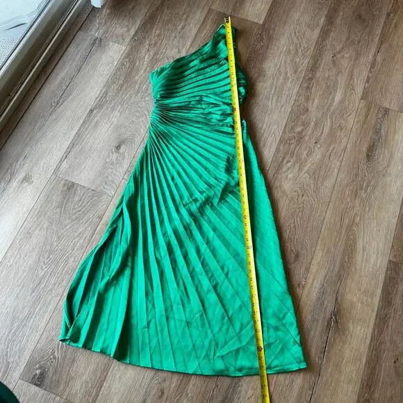 green emerald velvet dress DELFI - ROSALIA DRESS GREEN (Size Small)